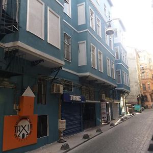 Taxim Hostel (Adults Only)